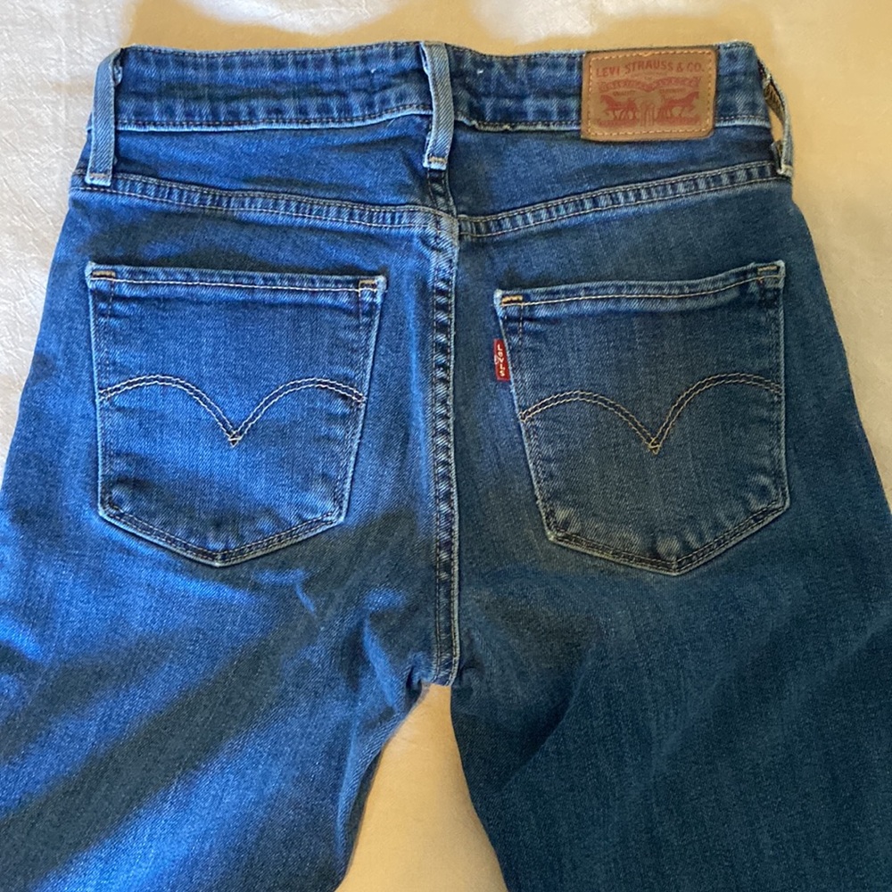 Levi’s High Rise Ankle - Picture 2 of 2